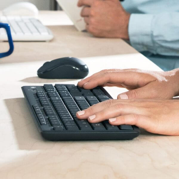 Combo Teclado y Mouse Logitech MK295 Silent Wireless | Español - Panamá